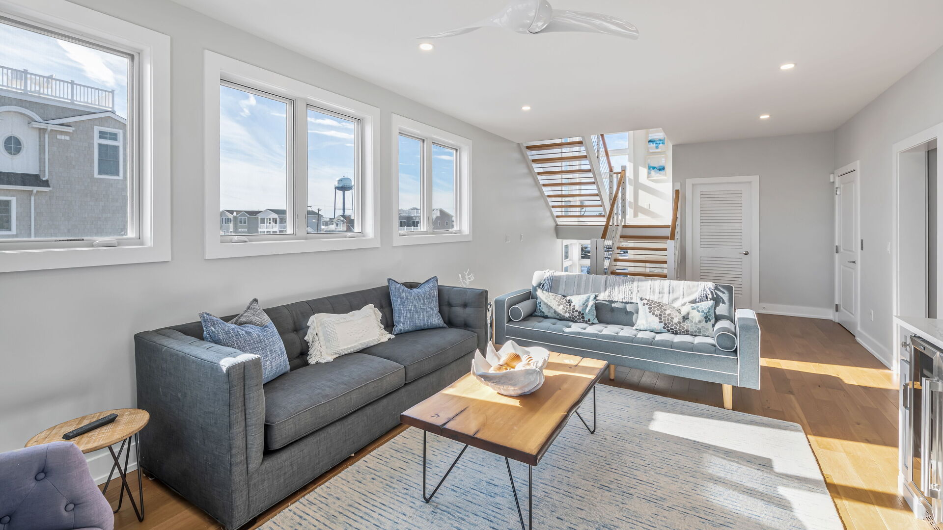 open concept dining lounge view