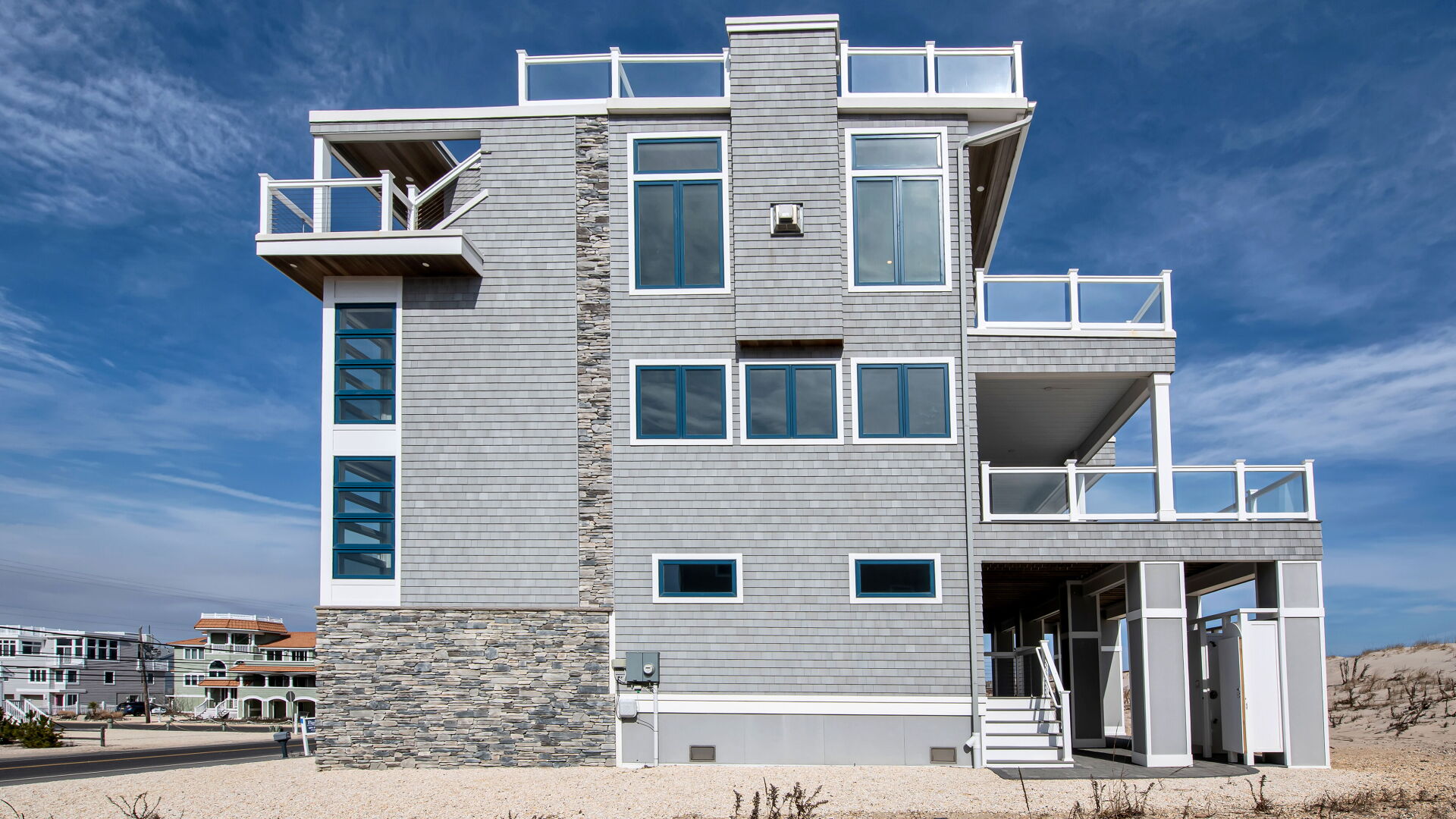 exterior side elevation