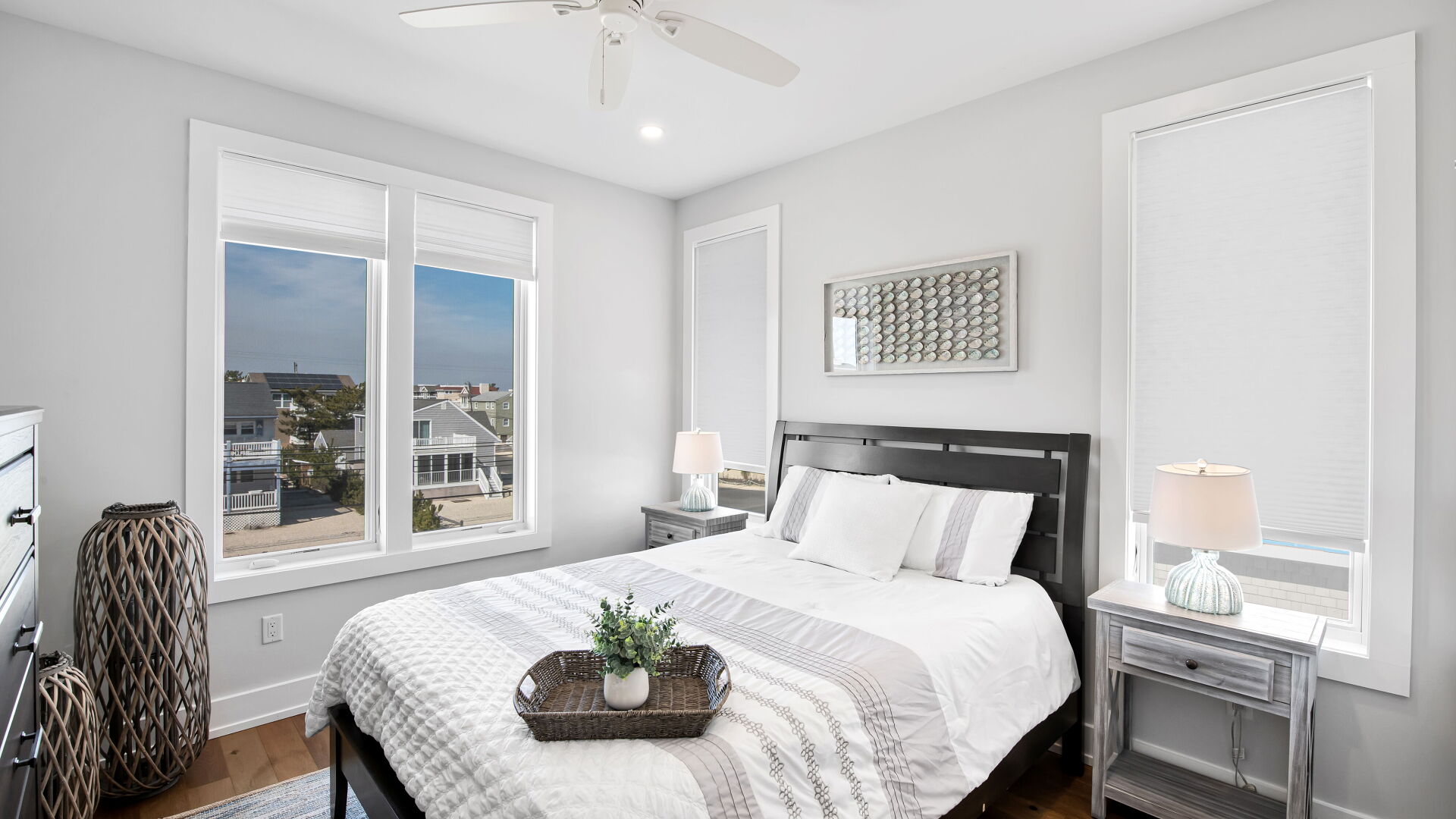 guest bedroom queen